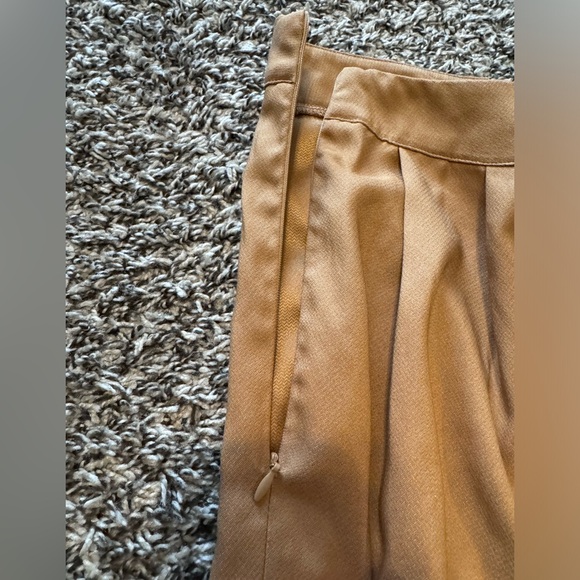 PrettyLittleThing Pleated Wide leg Dress pants - Picture 5 of 6